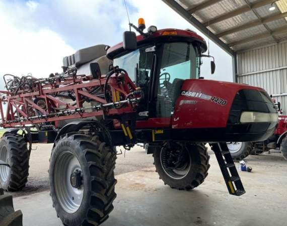 CASE IH Boom Spray