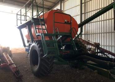 Ausplow Air Seeder Cart