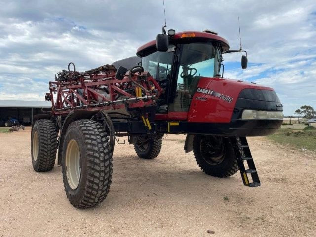 CASE IH Boom Spray