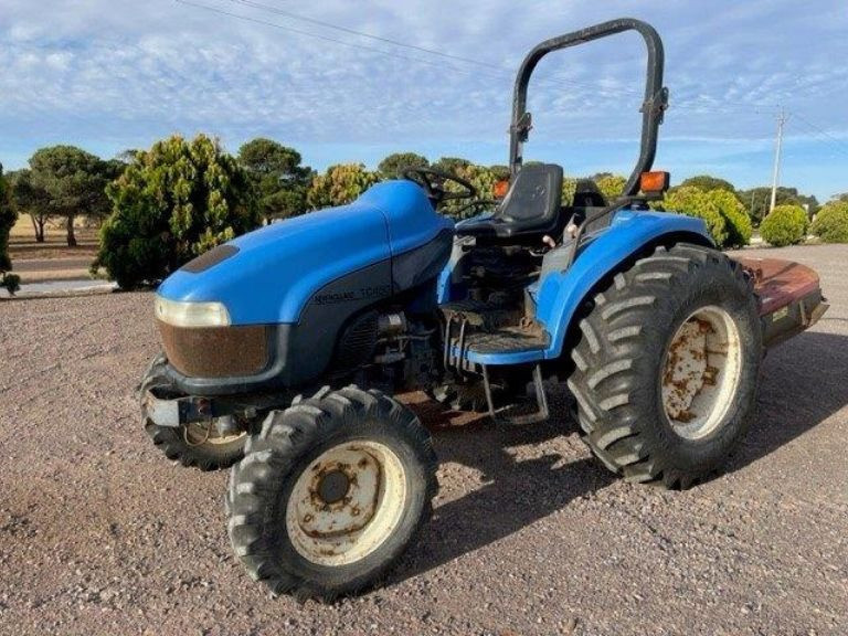 New Holland FWA/4WD