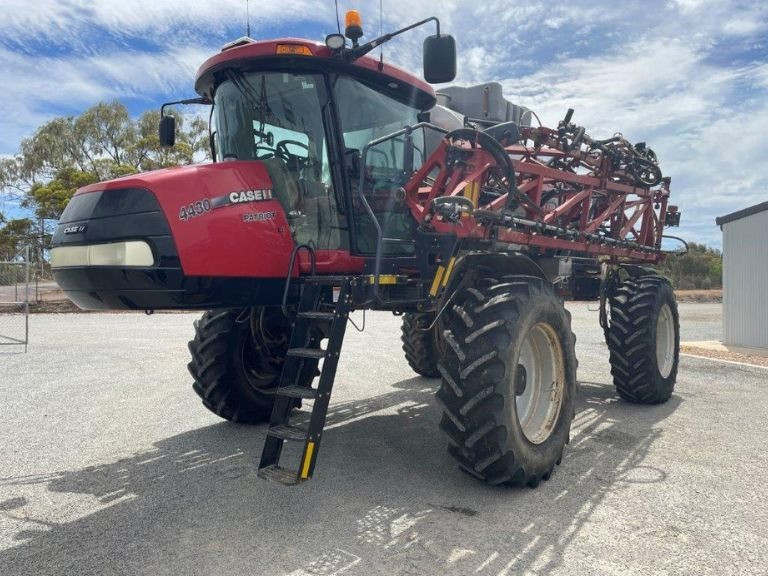 CASE IH Boom Spray